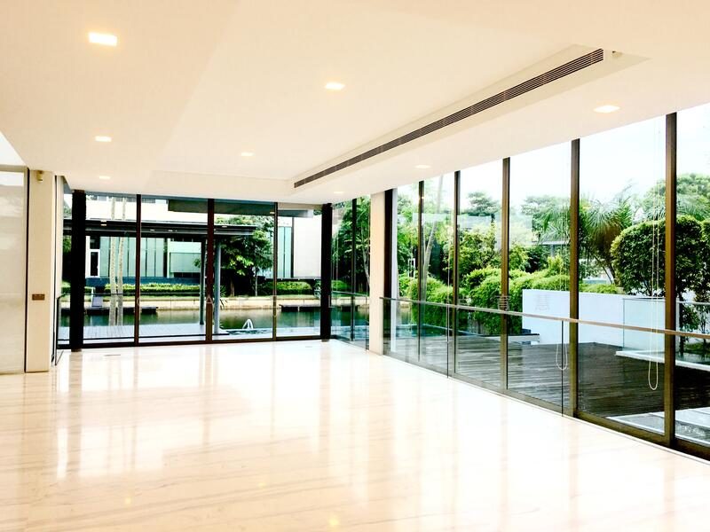 Modern Sentosa Bungalow on Cove Way with Built-in Lift — Foreigners Eligible