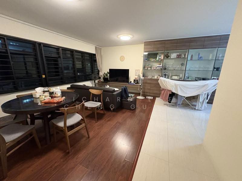 28D Dover Crescent — photo 1
