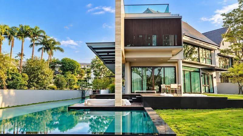 Modern Lornie Road Detached House to rent — photo 2