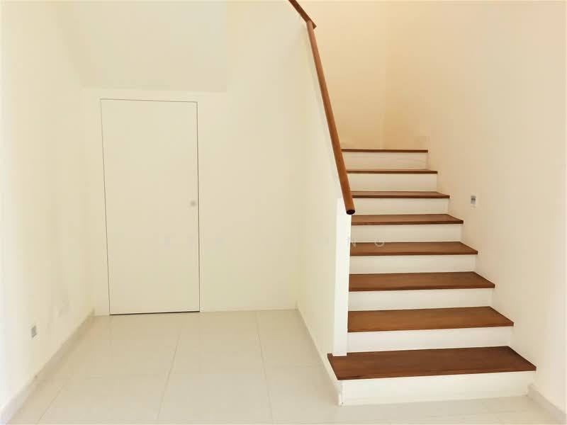 Beautiful Semi Detach Landed House — photo 13