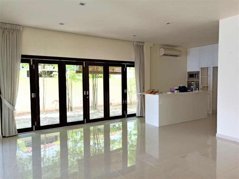 Beautiful Semi Detach Landed House — photo 14