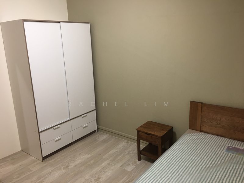 Common Room (for 1 person only) - Shared Bathroom (Dunlop/Rowell) - No Cooking — photo 2