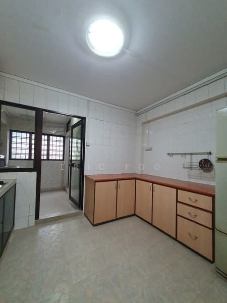 608 Woodlands Ring Road — photo 9