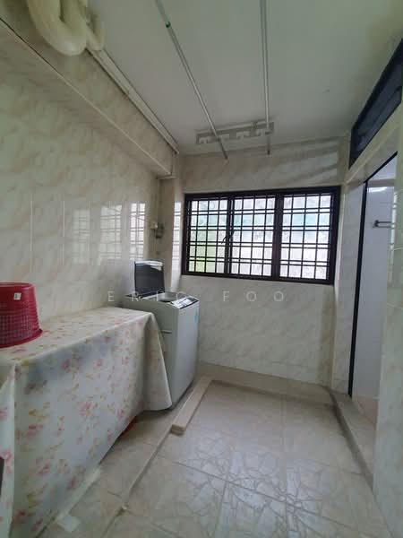 608 Woodlands Ring Road — photo 10