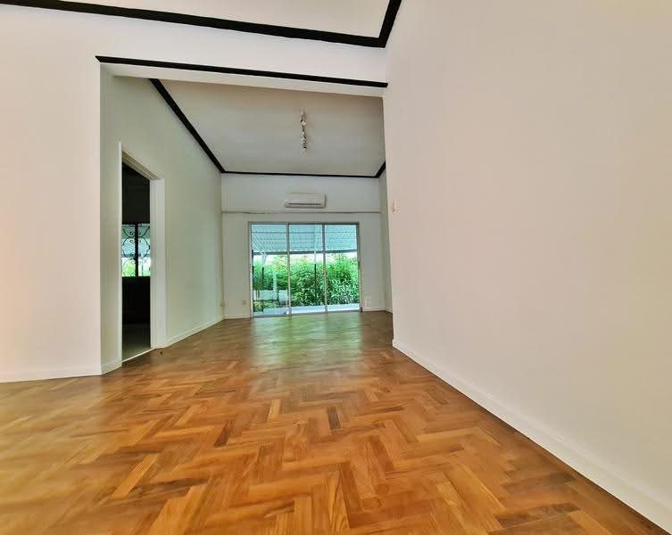 Holland Grove Henry Park Mt Sinai Dover MRT — photo 16