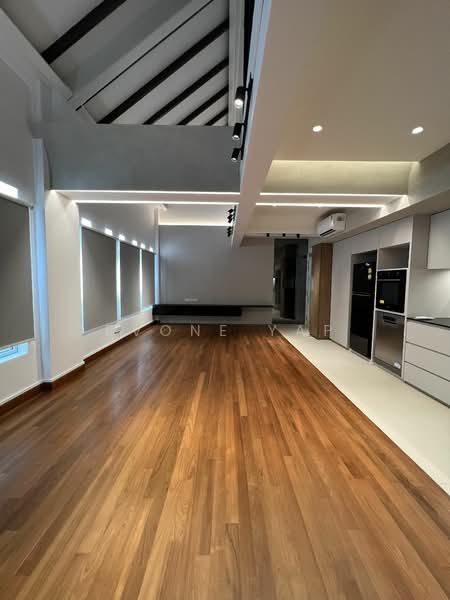 Rare Chinatown Heritage Shophouse Home — Just 5 Mins to MRT — photo 9