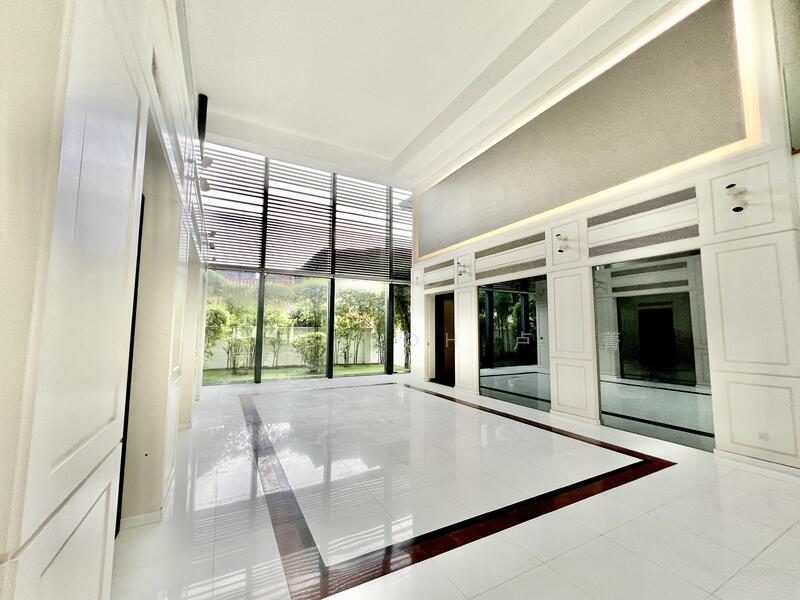 8.9533345 Stunning Gcb with lawn, pool and built in lift for rent — photo 5