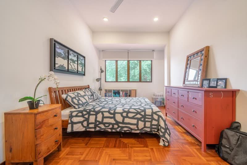 Charming Renovated Semi-D At Coronation Road West/Coronation Road — photo 9