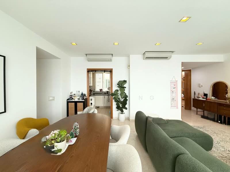 Goldenhill Park Condo — photo 3