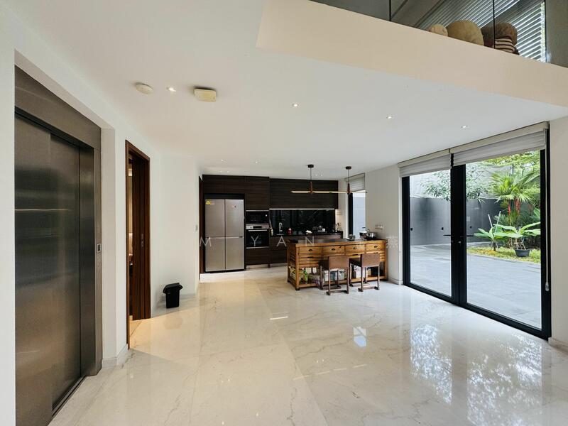 Very New & Freehold Bungalow with Lift & Basement, 6 Bedrooms Ensuite, Kovan MRT &Heartland Mall — photo 15