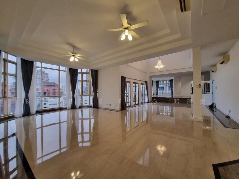 Leonie Condotel — photo 1
