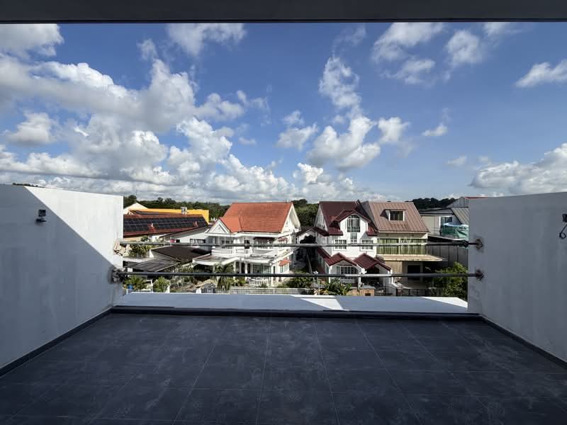 Brand New Freehold 2.5 Storey + Mezzanine Interterrace ❤️ TOP 2026 — photo 8