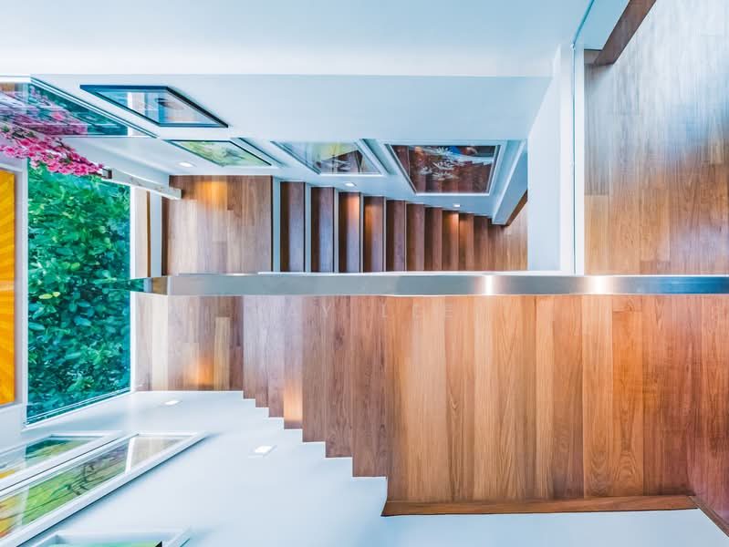 RARE Elevated Exclusive Detached in D11 — photo 3