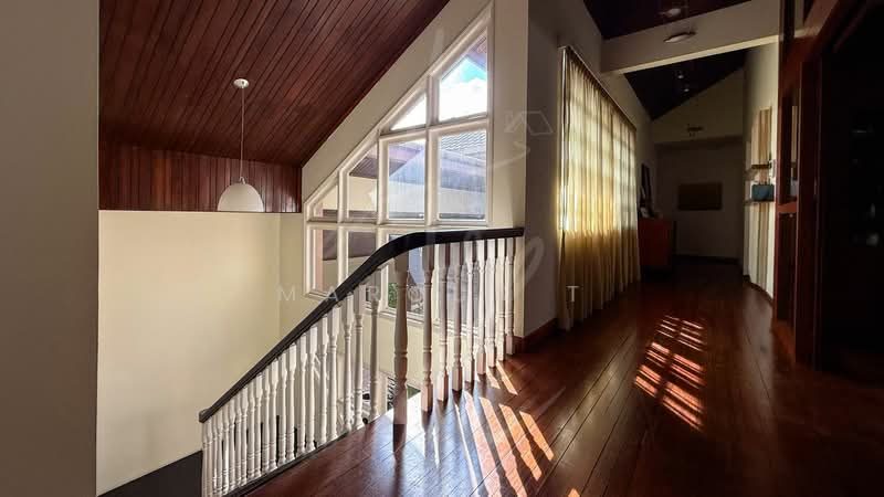 Chestnut Drive, Chestnut Avenue, Chestnut Crescent — photo 4