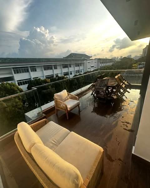 Single Floor 2 Bedroom Unit Within a Landed House — photo 7