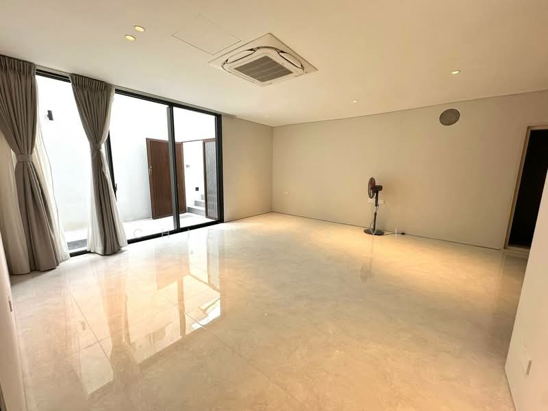 Single Floor 2 Bedroom Unit Within a Landed House — photo 14