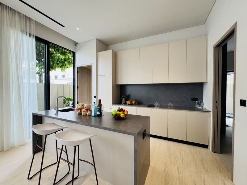 Brand New with Lift & Pool, Modern design with quality Interior & exteror — photo 3