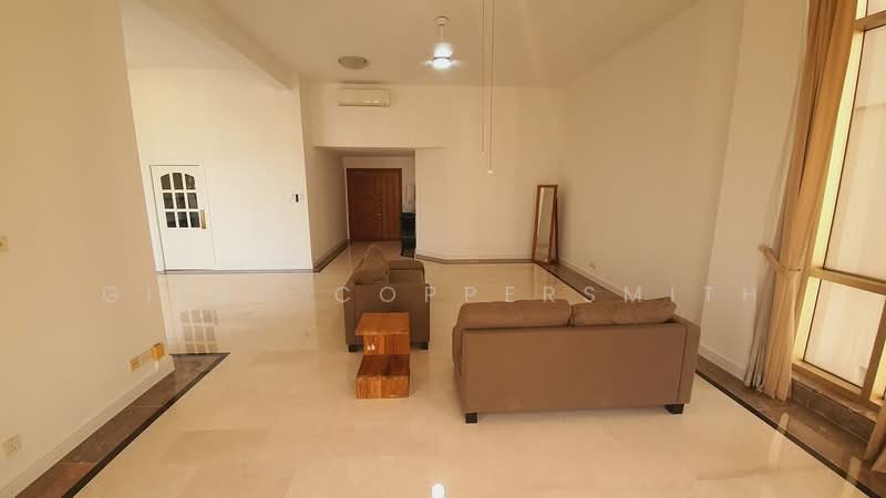 Leonie Condotel — photo 2