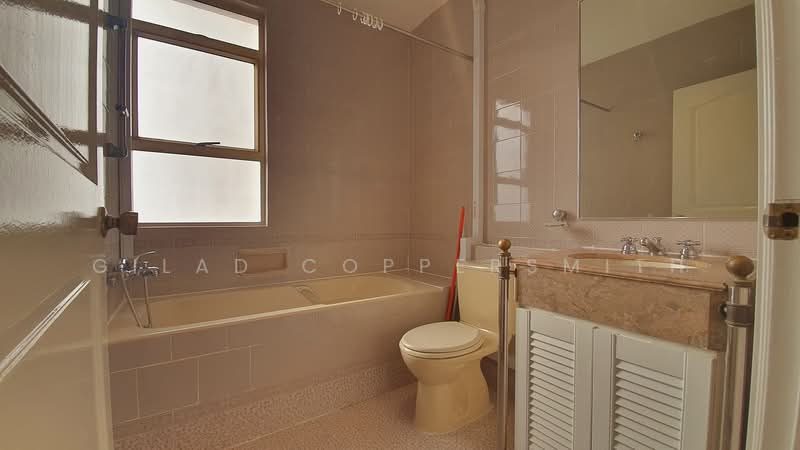 Leonie Condotel — photo 16