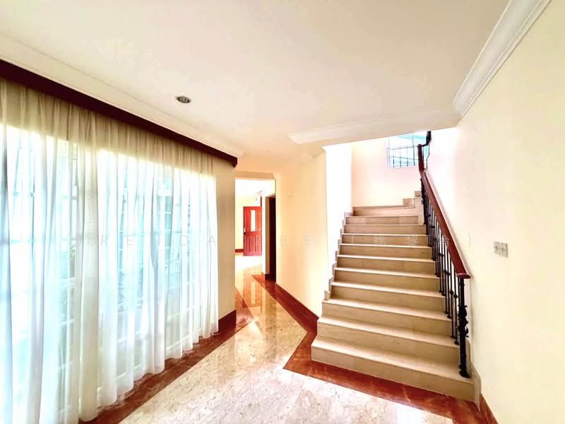 BRENDA ZEE ✧ 945O9938 ✧ GCB with Pool in Holland Road vicinity — photo 8