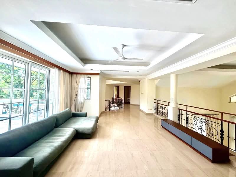 BRENDA ZEE ✧ 945O9938 ✧ GCB with Pool in Holland Road vicinity — photo 13