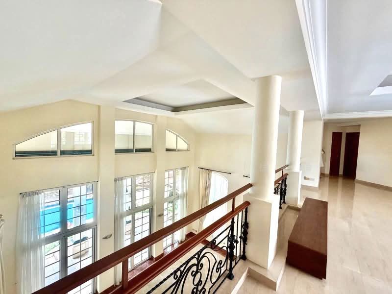 BRENDA ZEE ✧ 945O9938 ✧ GCB with Pool in Holland Road vicinity — photo 15