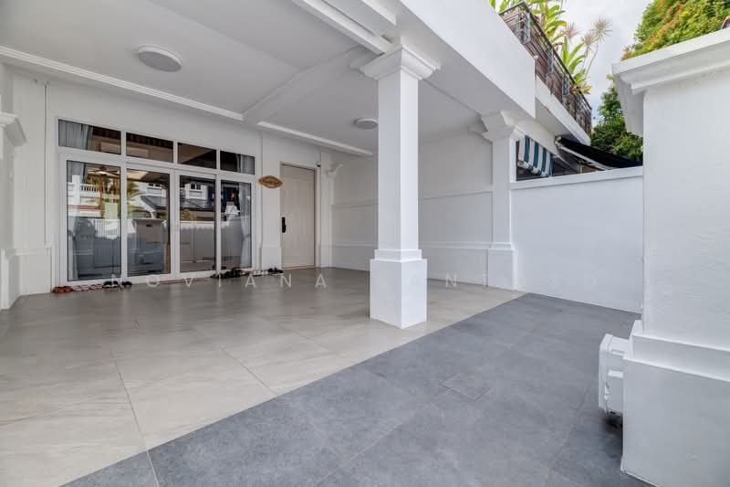 Loyang Villas — photo 15