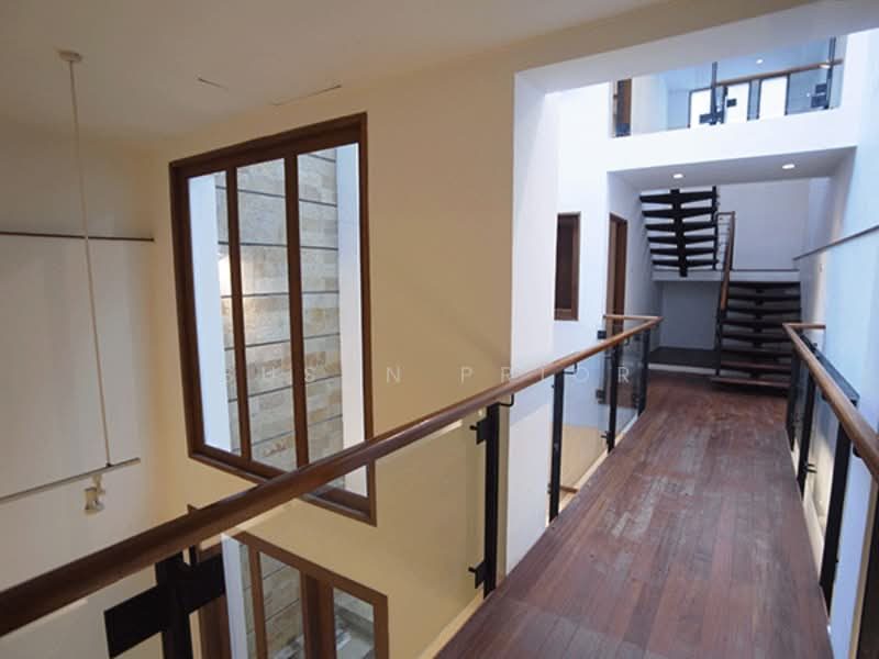 Emerald Hill a Complete Conserved Glam House — photo 11