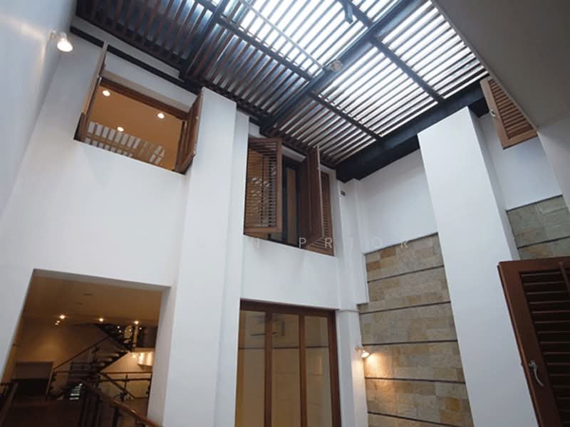 Emerald Hill a Complete Conserved Glam House — photo 16