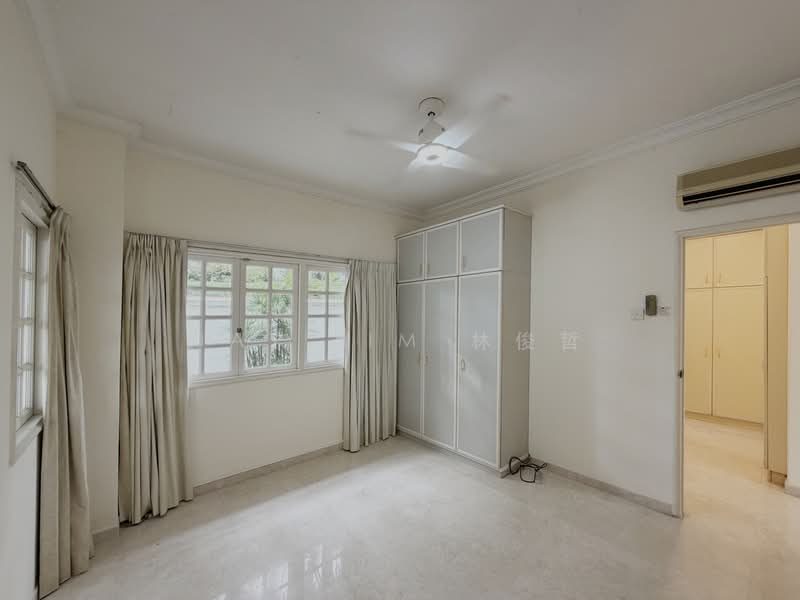 Bungalow nestled in a quiet GCBA enclave, Minutes Walk to KAP MRT, Amenities & Grocer — photo 8