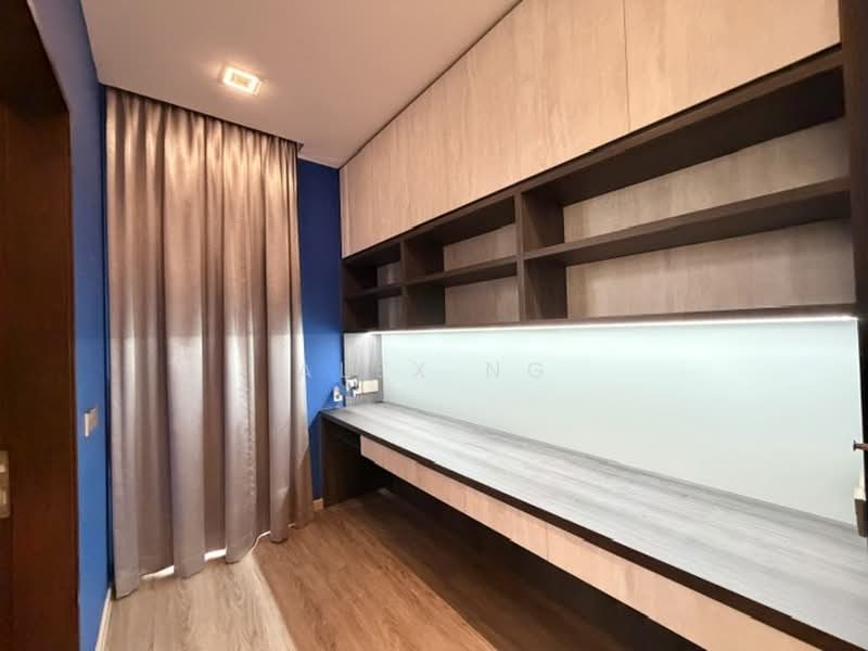 Cheap! 3.5sty Modern Bungalow, Home Lift, Reno, Move in cond, Convenient, Don't Missed! — photo 14