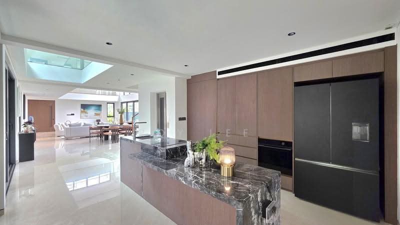 $13.98M Brand New Freehold Detached Pool Lift 5090sf Matlock Rise — photo 5
