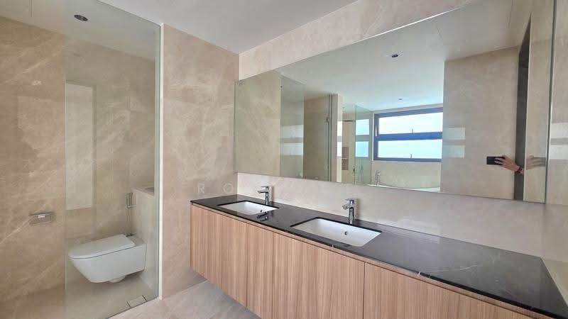 $13.98M Brand New Freehold Detached Pool Lift 5090sf Matlock Rise — photo 10