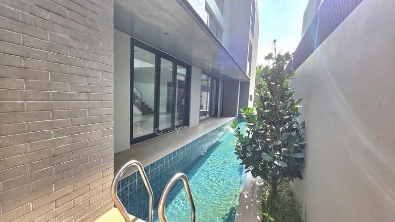 $13.98M Brand New Freehold Detached Pool Lift 5090sf Matlock Rise — photo 12
