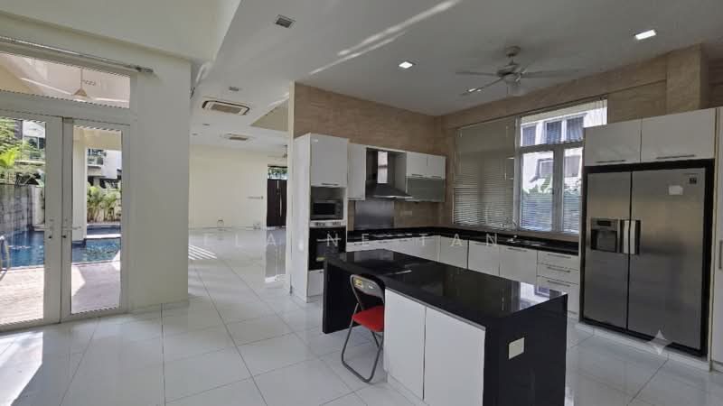 Merryn Road Bungalow with Pool — photo 2
