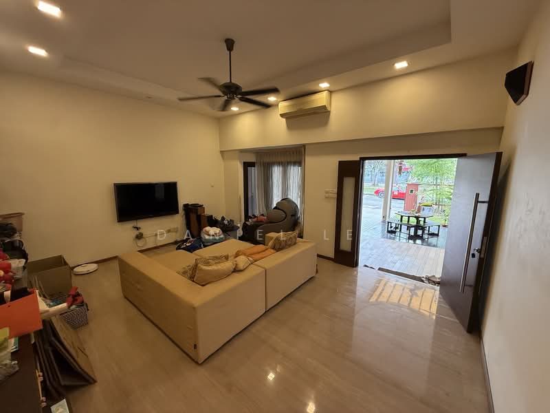 Spacious 5-Bedroom Terrace Home with Red-Brick Attic | Fudu Park — photo 6