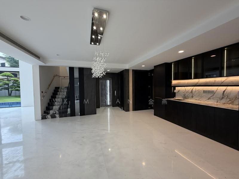Brand New & Luxury, 5 levels with Lift & Pool, grand living hall with super high ceiling — photo 2