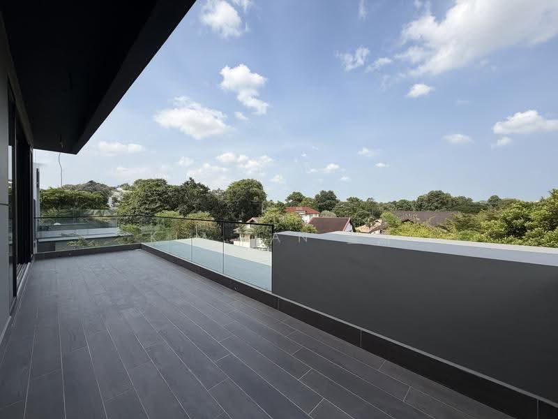 Brand New & Luxury, 5 levels with Lift & Pool, grand living hall with super high ceiling — photo 12