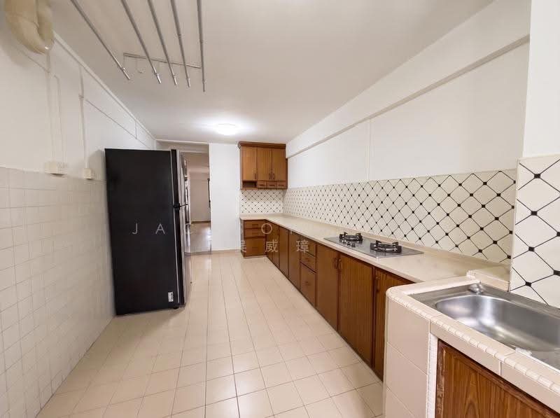 335 Clementi Avenue 2 — photo 4