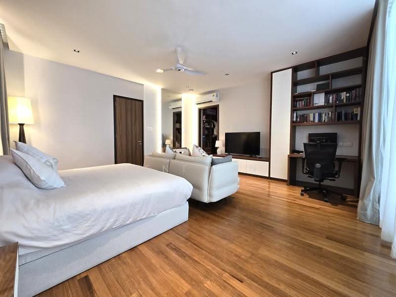 Beyond Luxury — A Rare Masterpiece of Space, Light & Tranquility! — photo 6