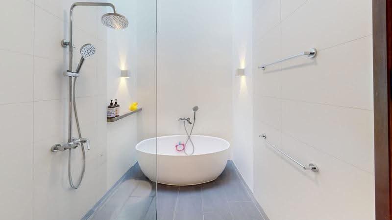 Modern Terrace with Indoor pool — photo 7