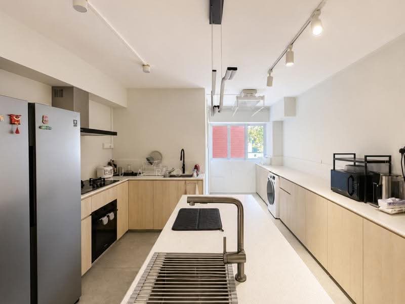 330 Tampines Street 32 — photo 3