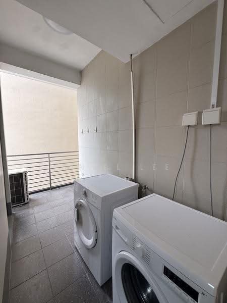 Family Living at Emerald Hill Orchard — 3BR + Helper's Room, Schools & MRT at Your Doorstep — photo 17