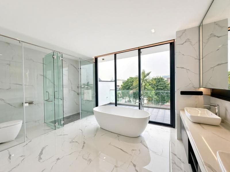★ GIANT ★ District 28 Semi-Detached Home at Seletar Hills Estate — photo 2