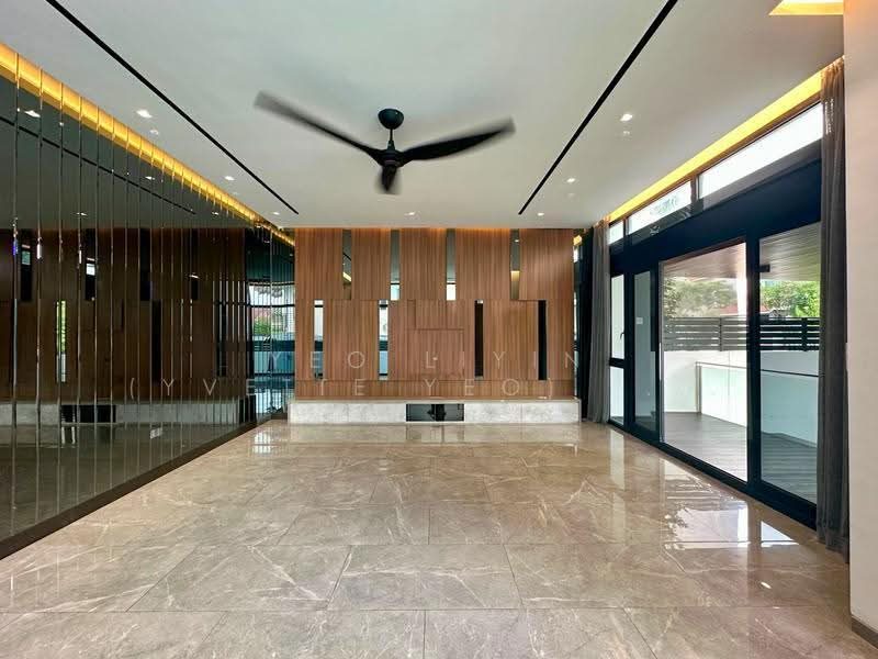 ★ GIANT ★ District 28 Semi-Detached Home at Seletar Hills Estate — photo 3