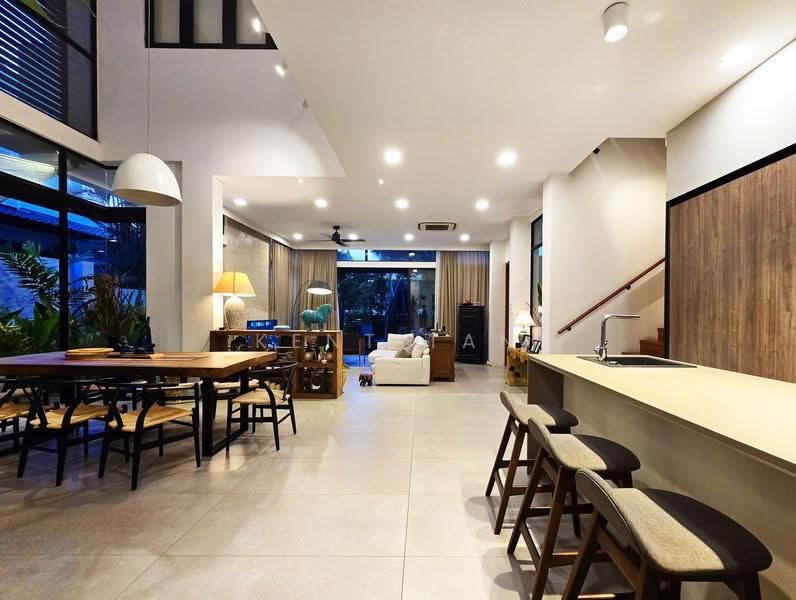 Gorgeous Tropical Freehold 2.5 storey Semi-D. 8 mins walk Lor Chuan MRT Station — photo 4