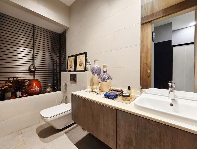 Gorgeous Tropical Freehold 2.5 storey Semi-D. 8 mins walk Lor Chuan MRT Station — photo 7
