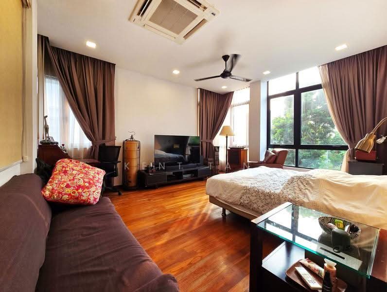 Gorgeous Tropical Freehold 2.5 storey Semi-D. 8 mins walk Lor Chuan MRT Station — photo 10