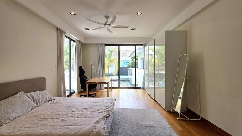 Sentosa Cove — photo 17