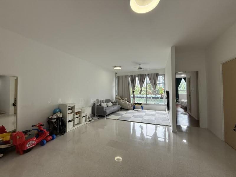 Kerrisdale — photo 1